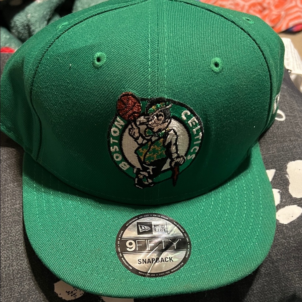 NWT New Era Boston Celtics SnapBack Hat